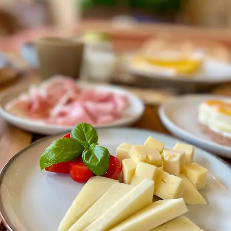 Le Pietrasantine - Garden Bed & Breakfast Pietrasanta